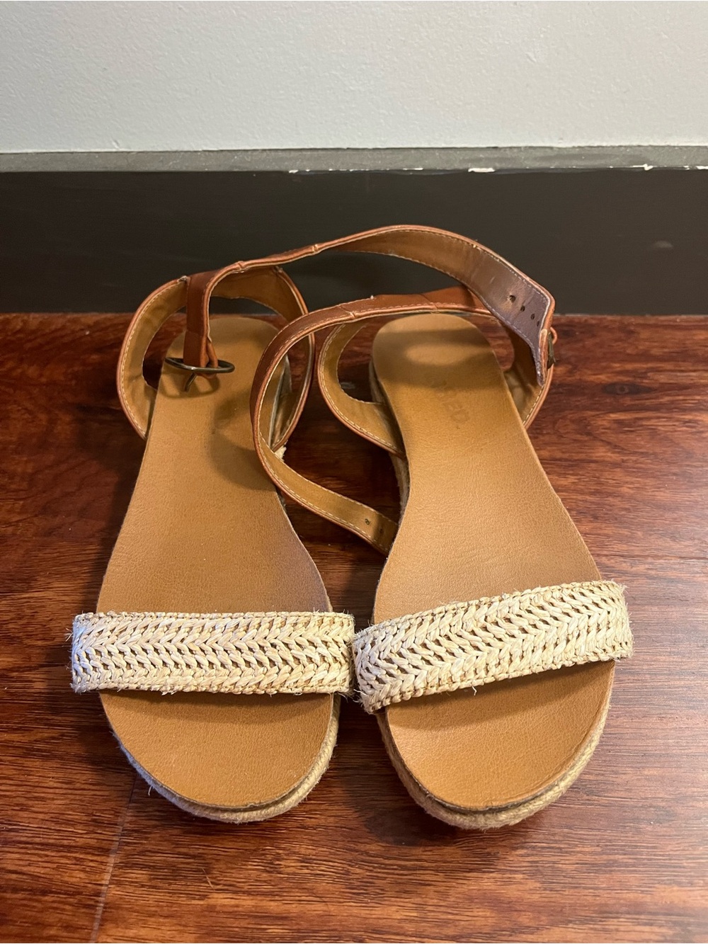 Women’s Tan Braided Strap Sandals - Natural